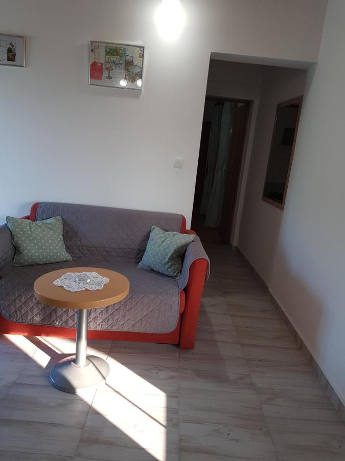 Apartmani Roza โลปาร์ ภายนอก รูปภาพ