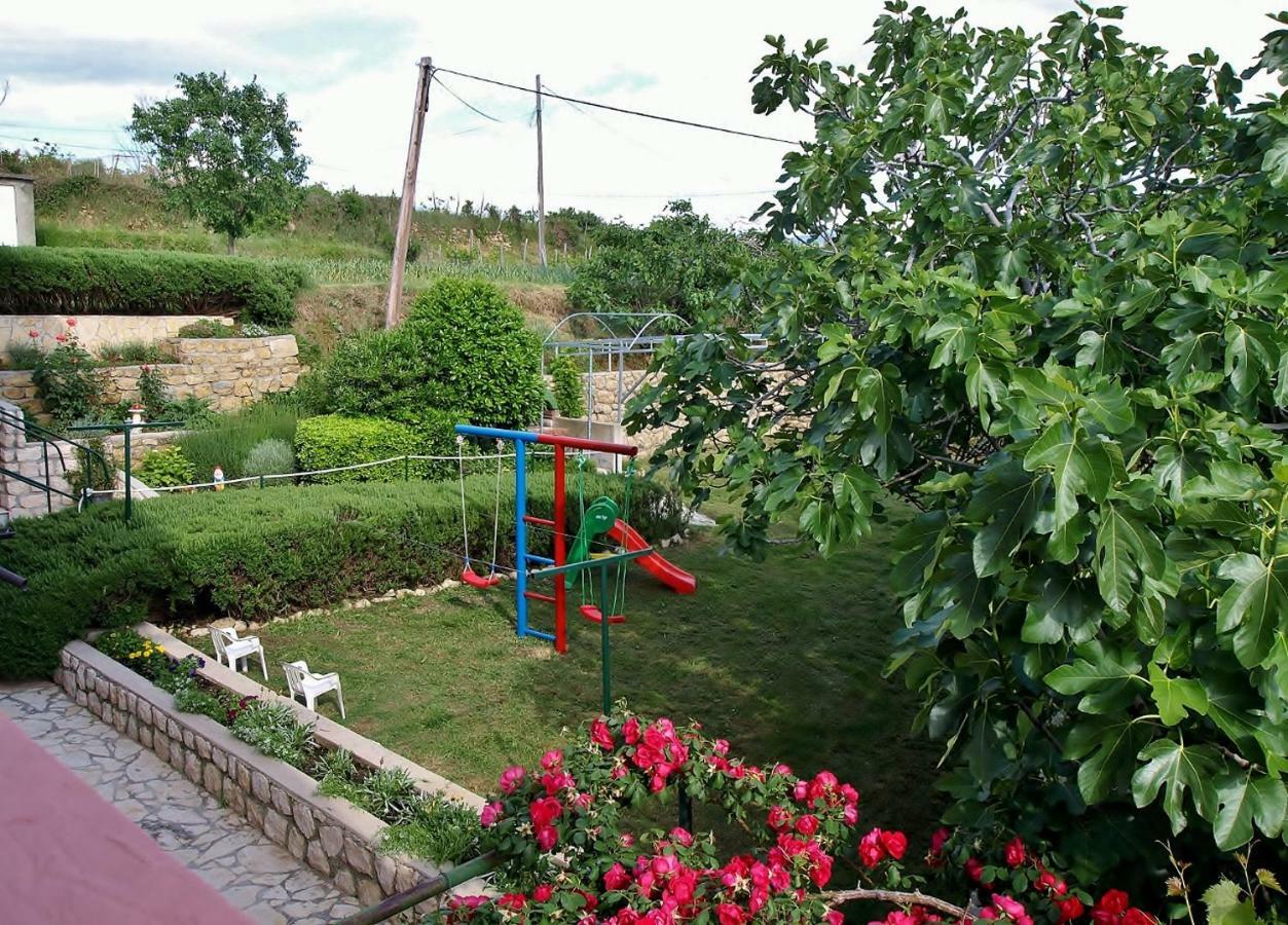 Apartmani Roza โลปาร์ ภายนอก รูปภาพ